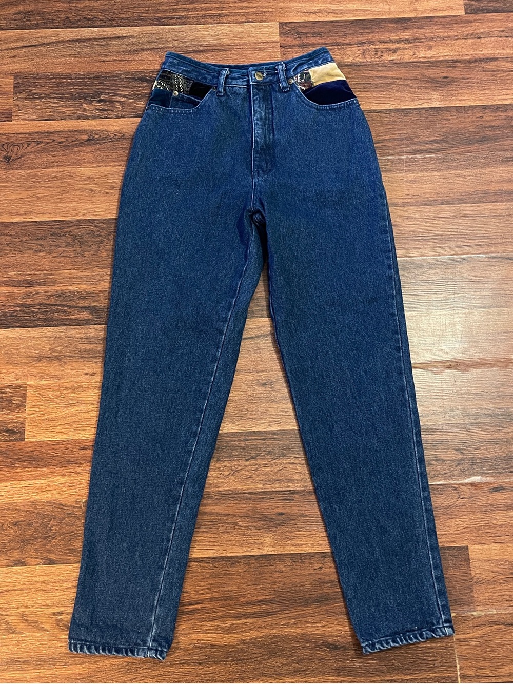 Stefano International Velvet Tapestry/Patchwork Pockets Trim Decorative Jeans